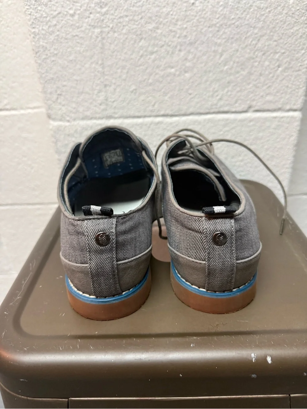Call It Spring Men's Gray Chukka Lace-Up Shoes with Blue Trim